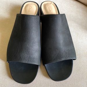 CLARKS Orabella Daisy Heeled Slide Sandals 8.5 EUC